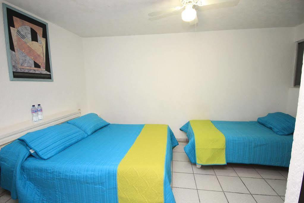 Capital O Hotel Plaza Premier Leon Exterior photo